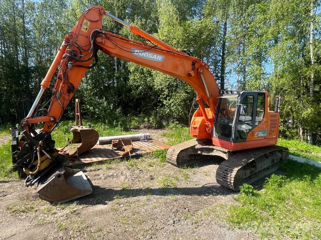 Doosan 235 LCR 대형 굴삭기 29톤 이상