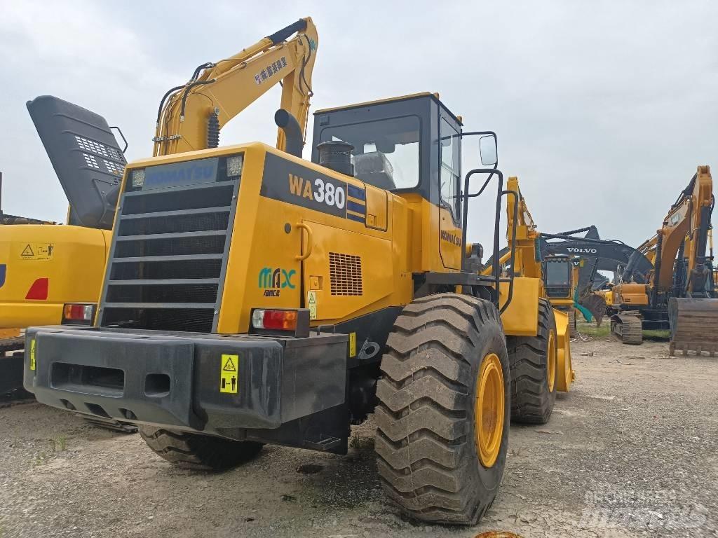 Komatsu WA 380  휠로우더