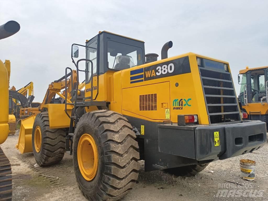 Komatsu WA 380  휠로우더