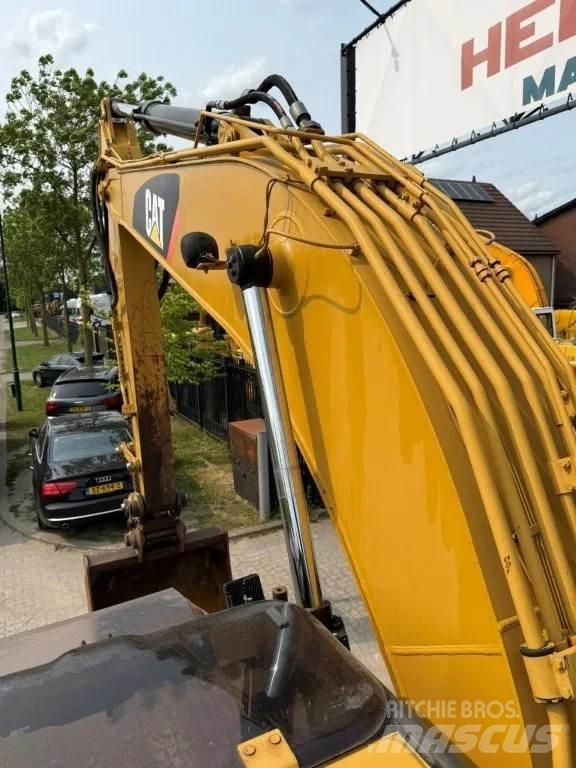 CAT 320DL 대형 굴삭기 29톤 이상