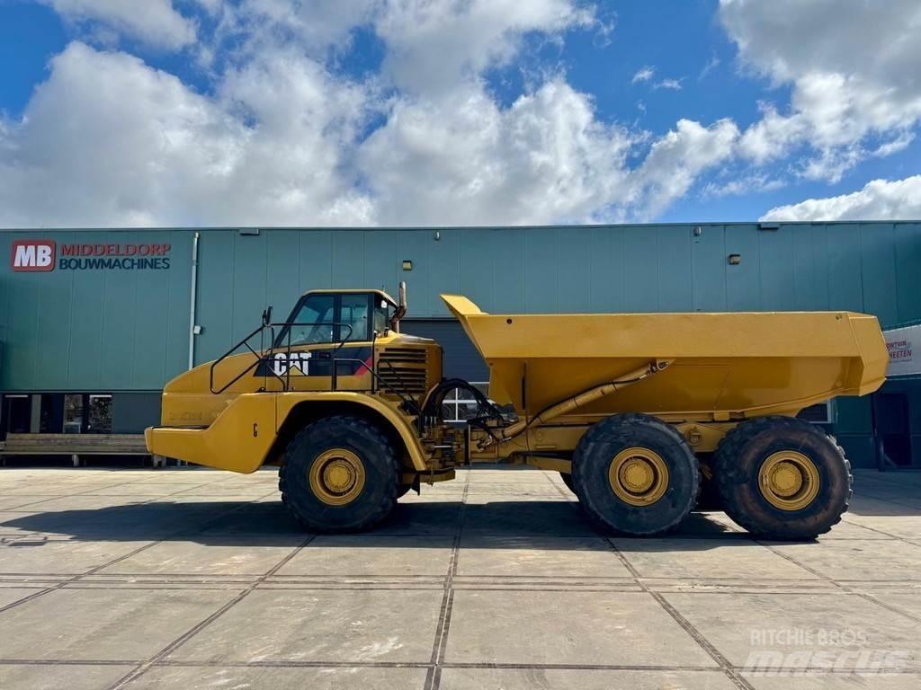 CAT 735 건설현장 덤프트럭