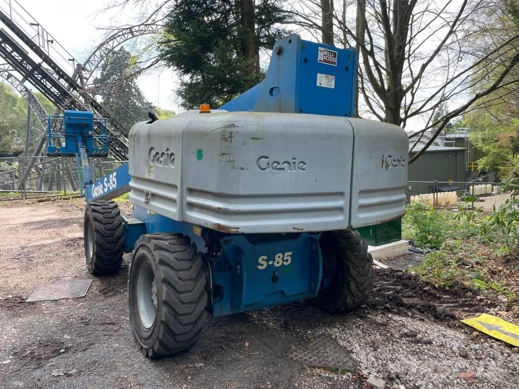 Genie S 85 견인식 전동이동 리프트