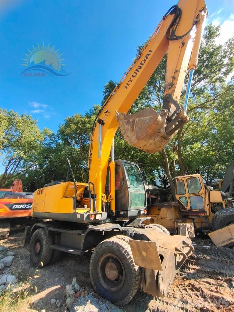 Hyundai R210W-7  휠 굴삭기