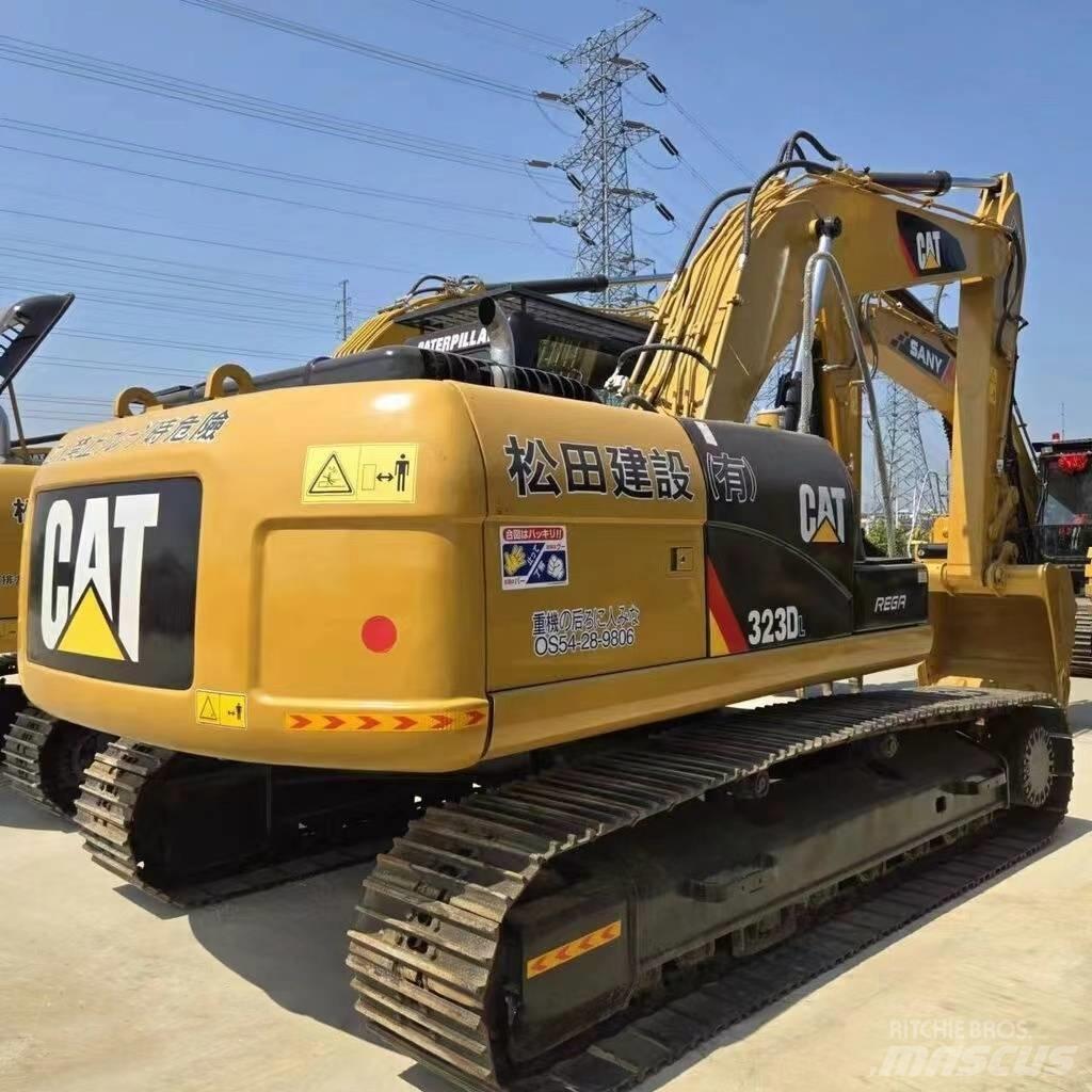 CAT 323 D 대형 굴삭기 29톤 이상