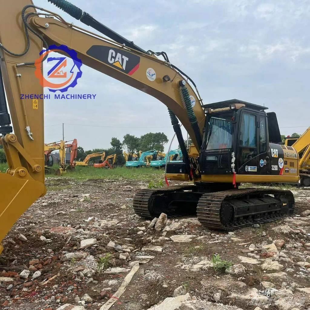 CAT 320 D2 대형 굴삭기 29톤 이상