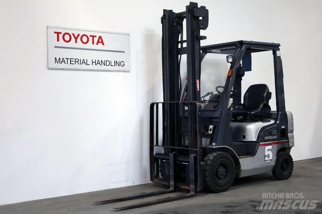 Nissan FLO1A15 디젤 지게차