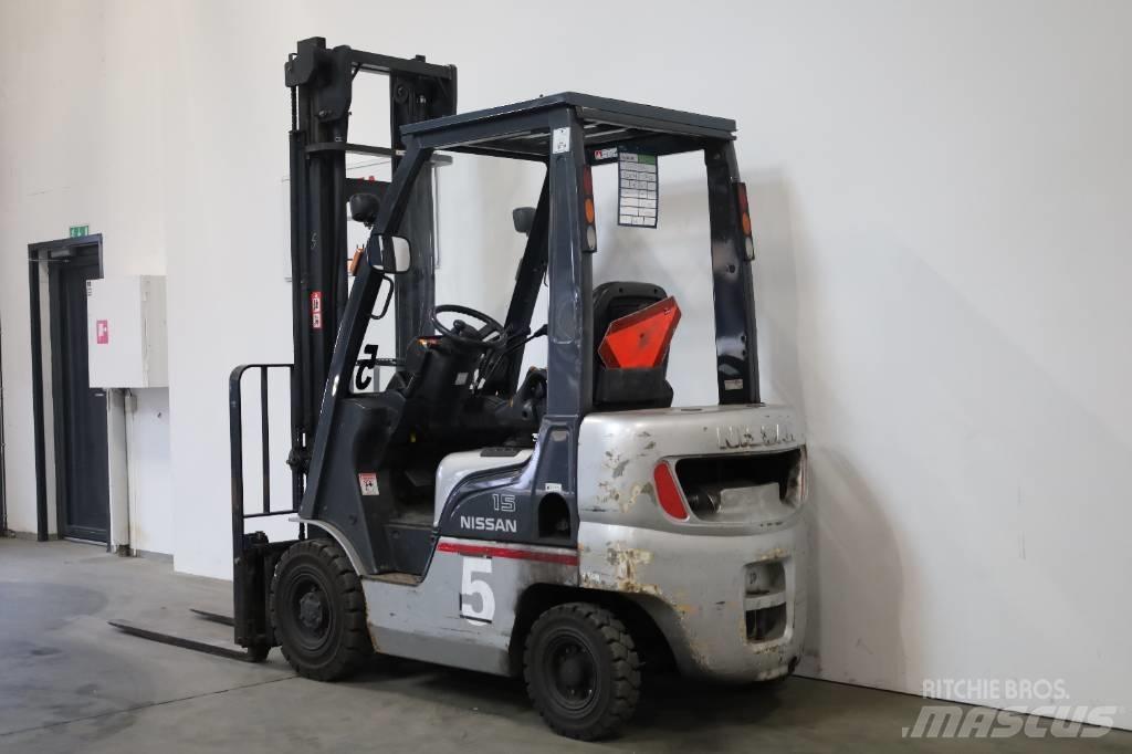 Nissan FLO1A15 디젤 지게차