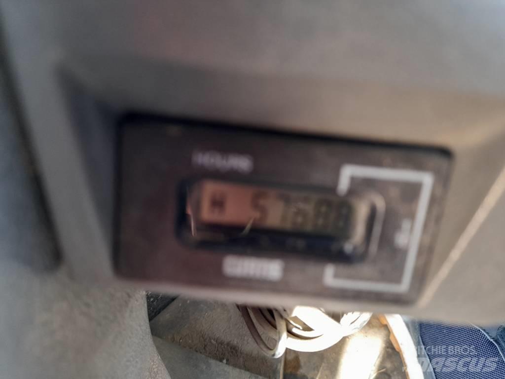 Doosan DL 420-3  휠로우더
