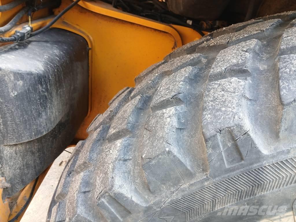 JCB 4cxProAEC 백호로더