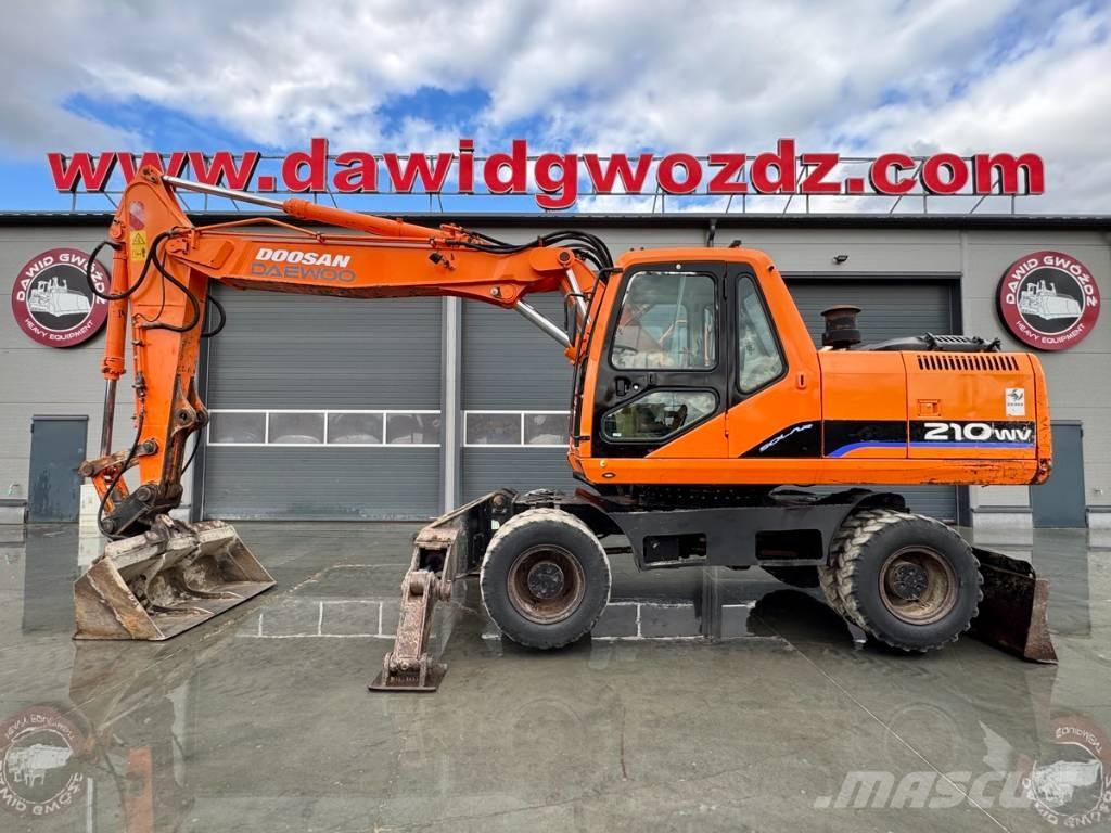 Doosan SOLAR 210W  휠 굴삭기