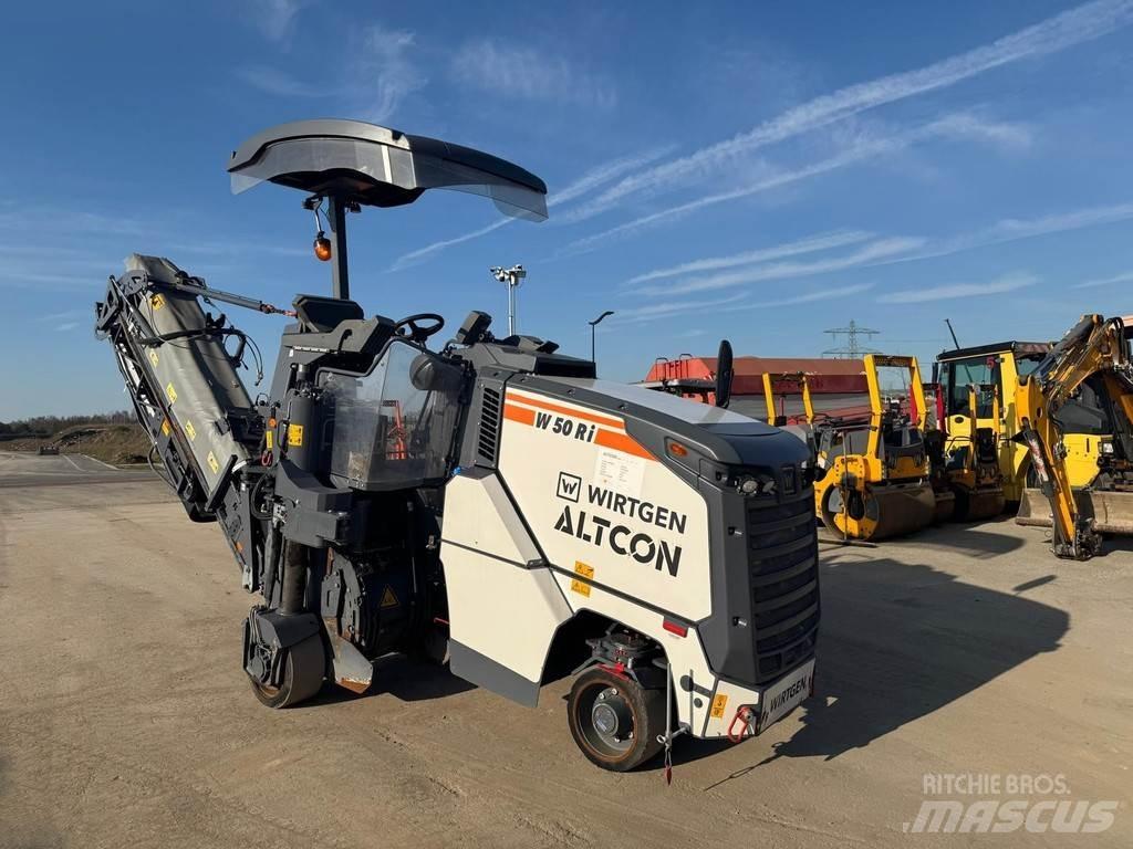 Wirtgen W 50 RI 아스팔트 콜드 밀링 기계