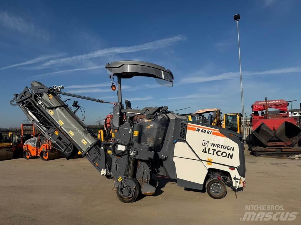 Wirtgen W 50 RI 아스팔트 콜드 밀링 기계