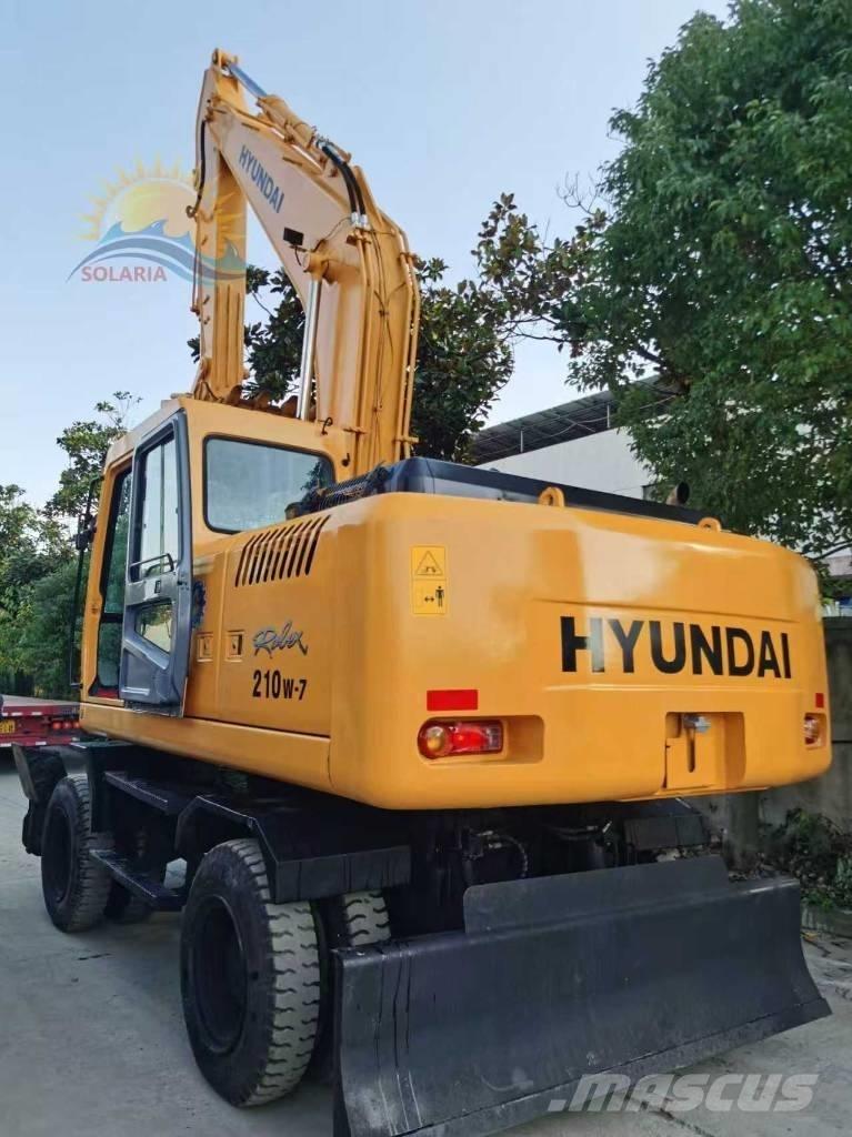 Hyundai R210w-7  휠 굴삭기