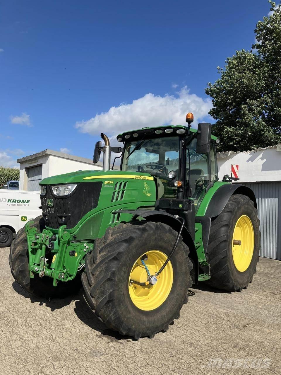John Deere 6215R 트랙터