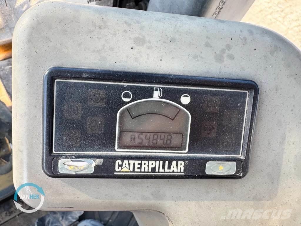 CAT 301.6C 소형 굴삭기 7톤 미만