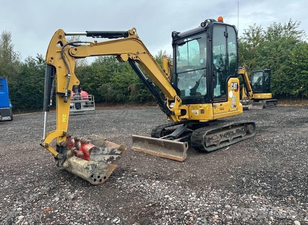 CAT 302.7 CR 소형 굴삭기 7톤 미만
