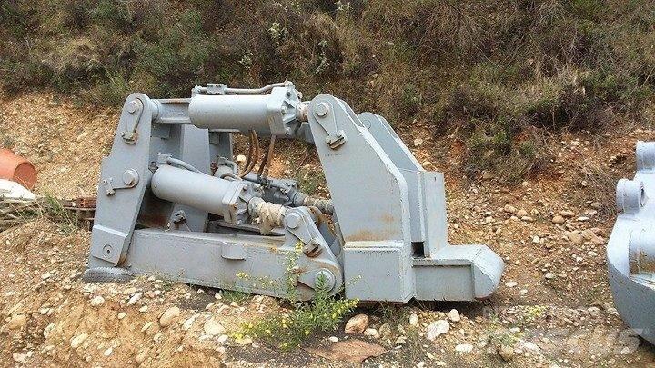 CAT SS RIPPER D9H 절단기