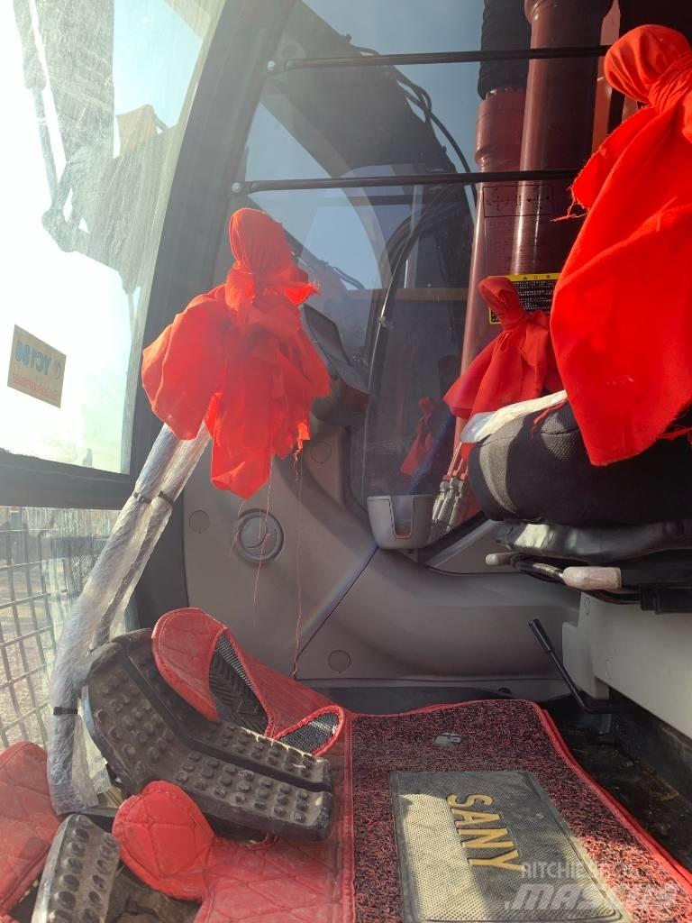 Hitachi ZX 200 대형 굴삭기 29톤 이상