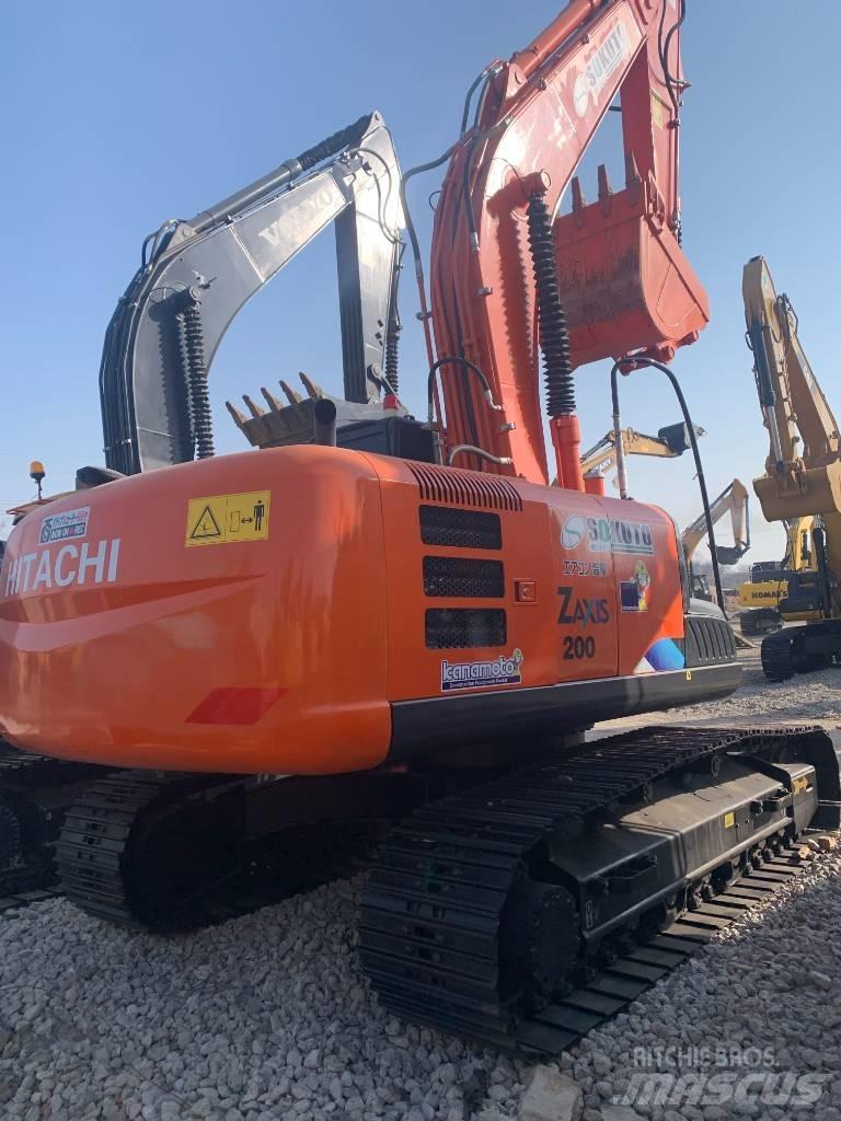Hitachi ZX 200 대형 굴삭기 29톤 이상