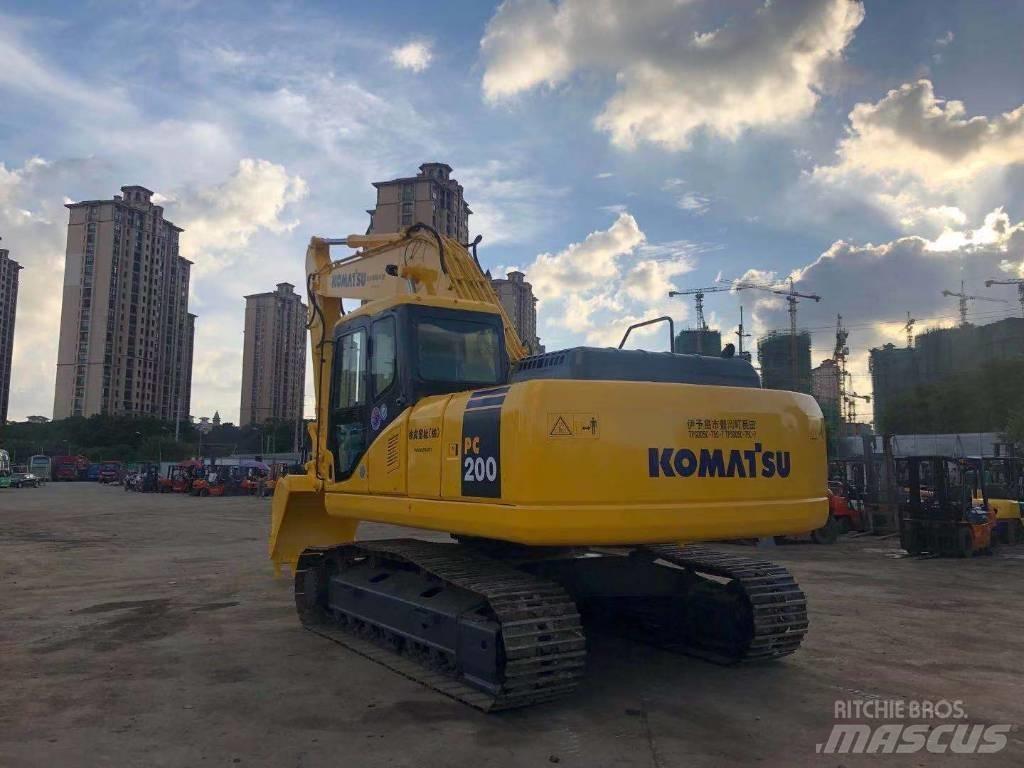 Komatsu PC 200-7 대형 굴삭기 29톤 이상