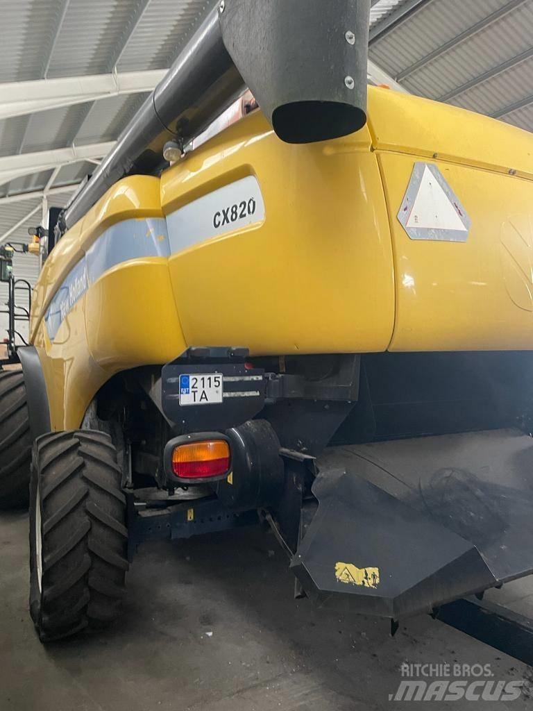 New Holland CX 820 콤바인 수확기