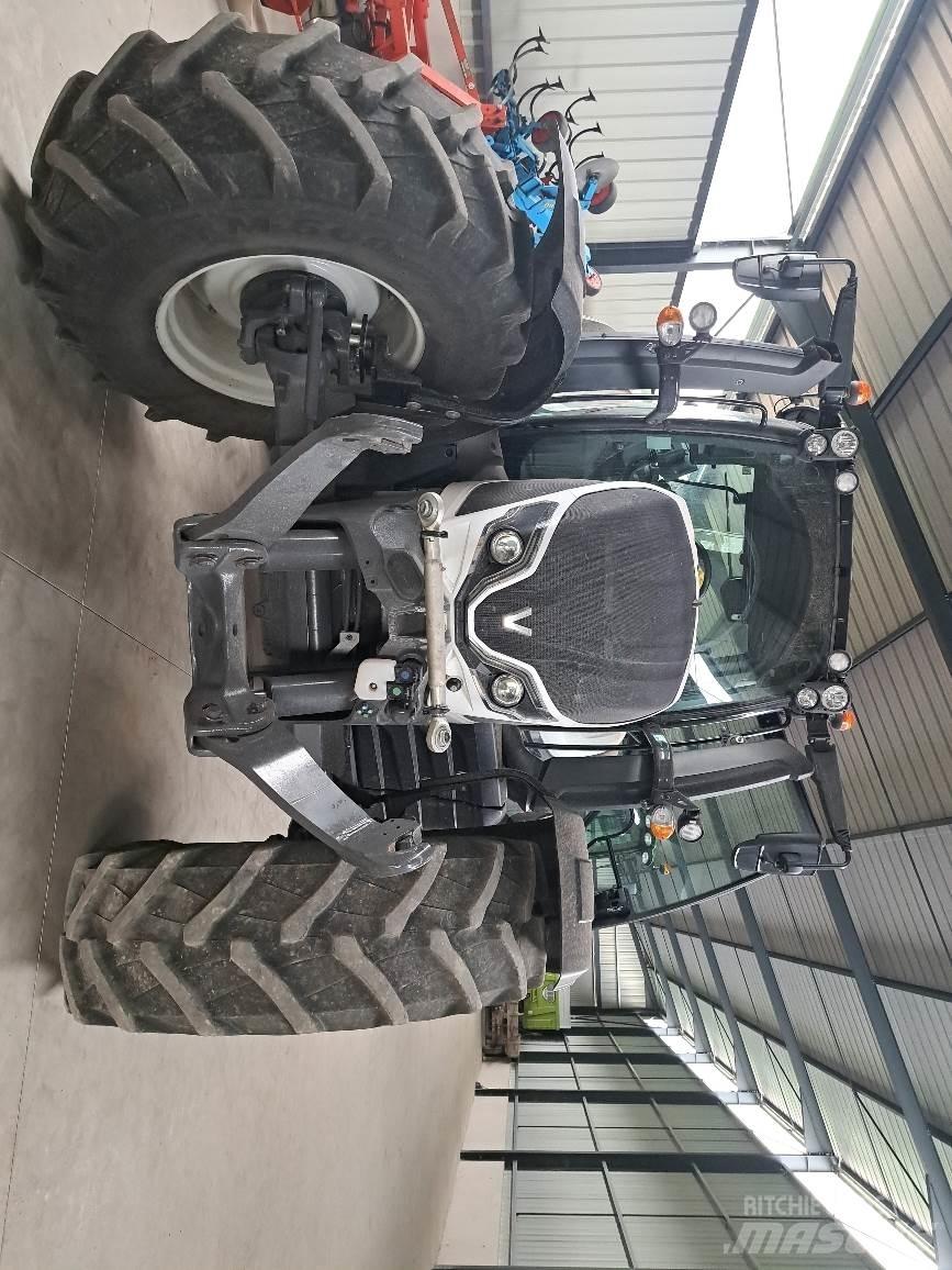Valtra N155 트랙터