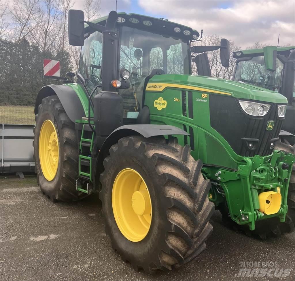 John Deere 6R 250 트랙터