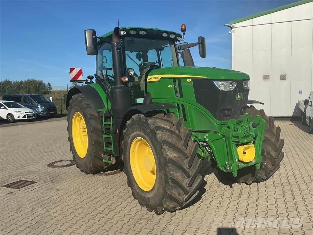 John Deere 6R 250 트랙터