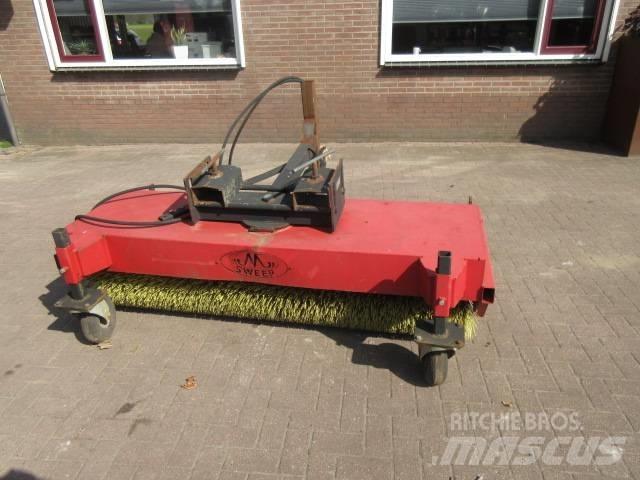 M SWEEP 200 도로 청소차