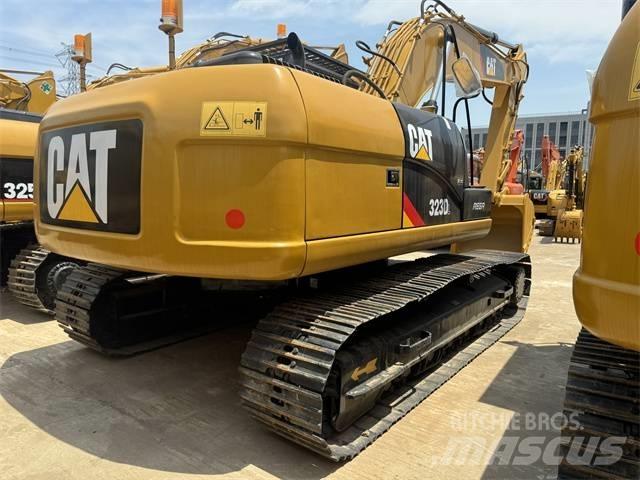 CAT 323 D L 대형 굴삭기 29톤 이상