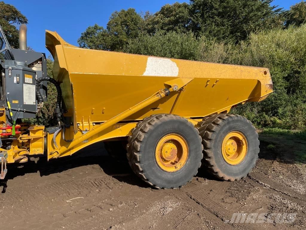 Bell B 25 E EPA 연결식 홀러
