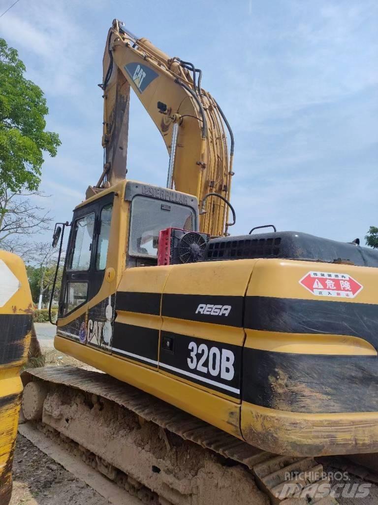 CAT 320 B 대형 굴삭기 29톤 이상