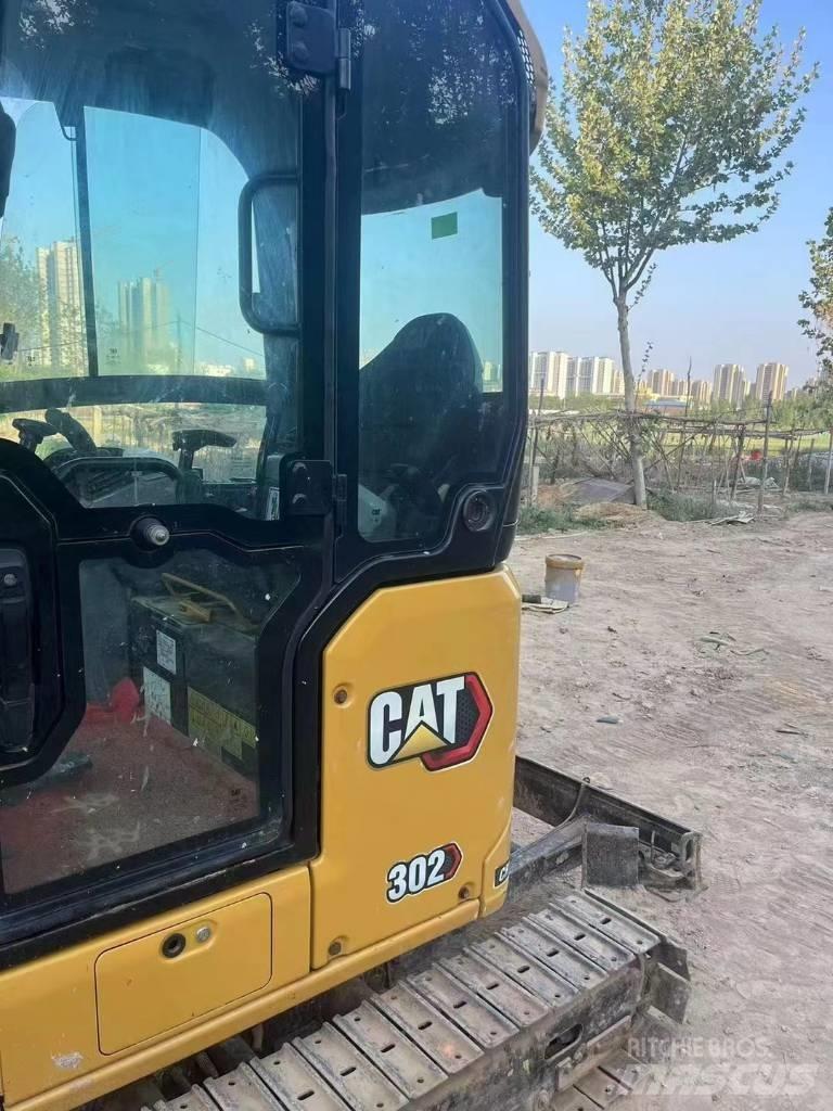 CAT 302 소형 굴삭기 7톤 미만
