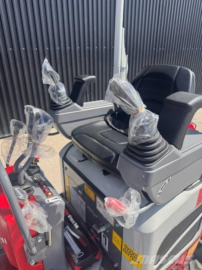 Takeuchi TB 210 R 소형 굴삭기 7톤 미만