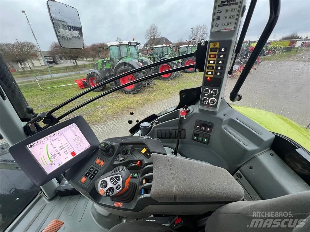 CLAAS Axion 930 트랙터