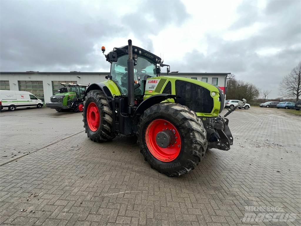 CLAAS Axion 930 트랙터