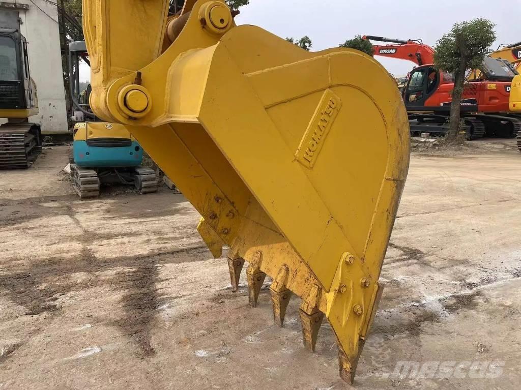 Komatsu PC240-8 대형 굴삭기 29톤 이상