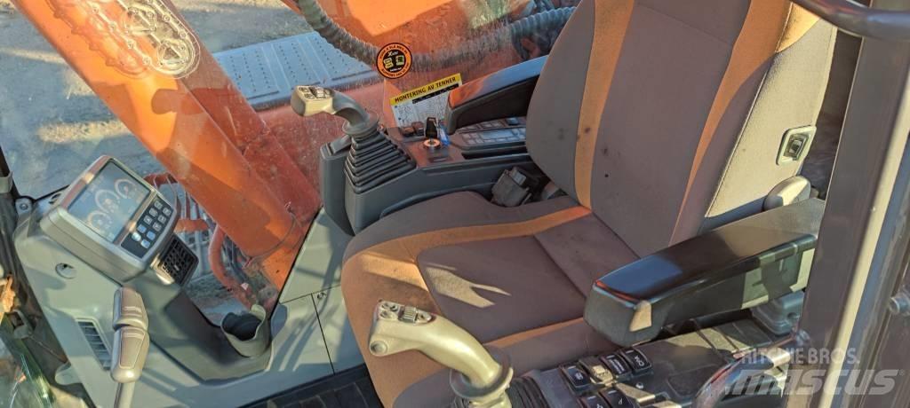 Doosan 225 LC 대형 굴삭기 29톤 이상