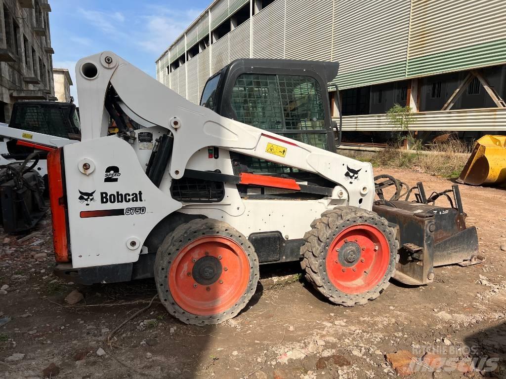 Bobcat S750  스키드로더