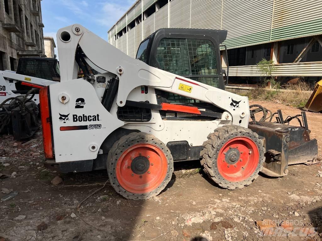 Bobcat S750  스키드로더