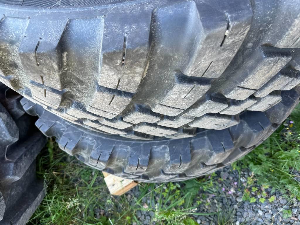 BKT 480/65 R28 IND 타이어, 휠 및 림