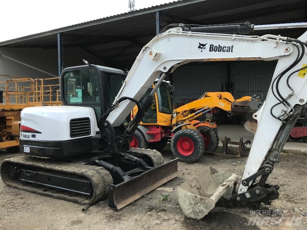 Bobcat E 80 EA 중형굴삭기 7톤-28톤