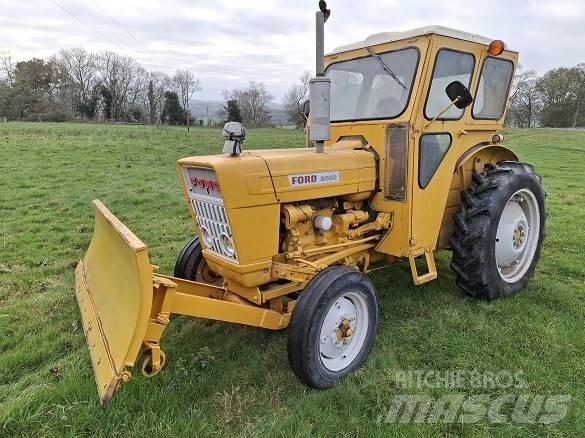 Ford 2000 TRACTOR 건설 장비 - 기타