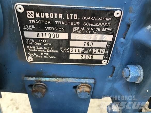 Kubota B7100D 백호로더