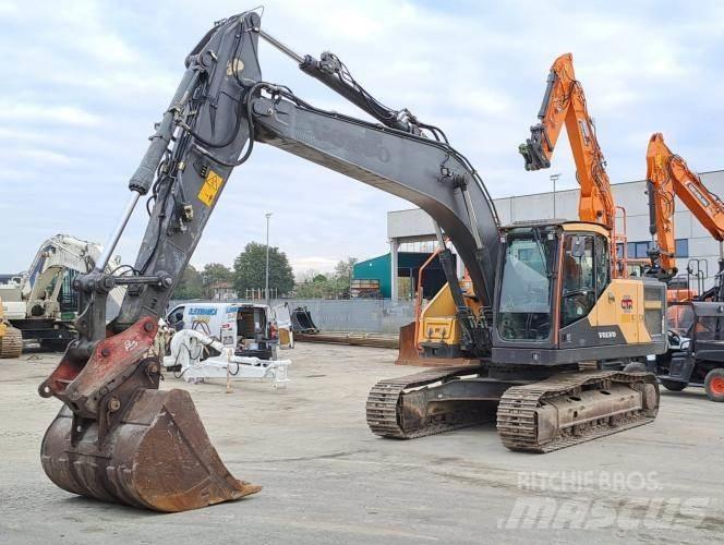Volvo EC220E NL 대형 굴삭기 29톤 이상