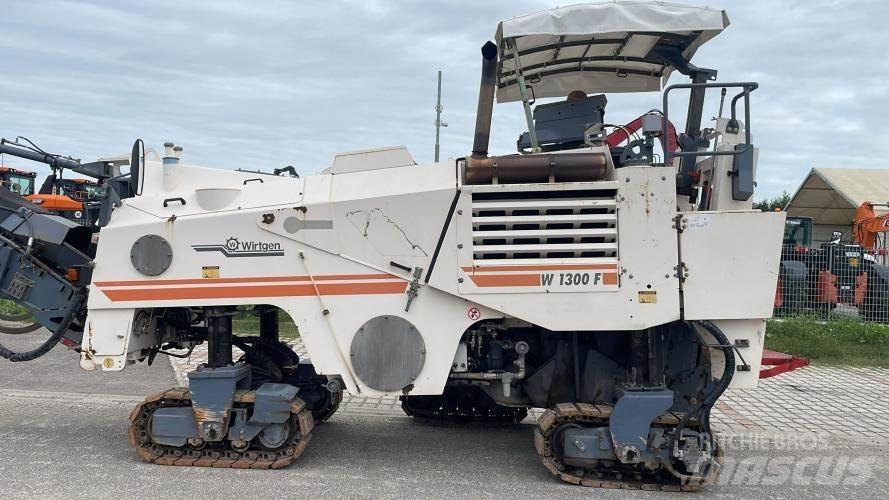 Wirtgen W 1300 F 아스팔트 콜드 밀링 기계