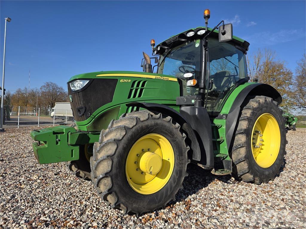 John Deere 6210R 트랙터