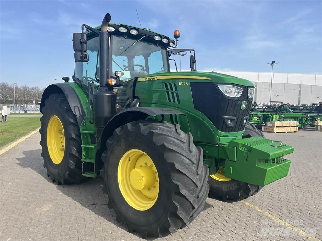 John Deere 6215R 트랙터
