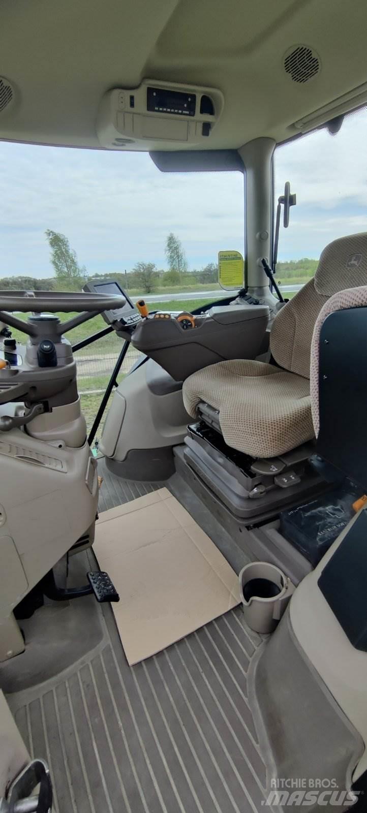 John Deere 6215R 트랙터