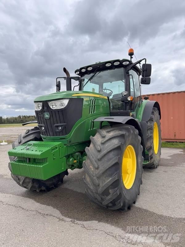 John Deere 6215R 트랙터
